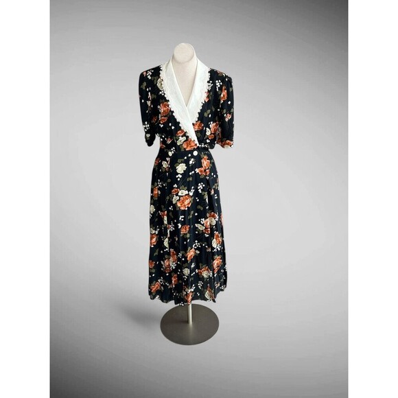 Expo Dresses & Skirts - Expo Vintage 90s Dress Black Floral Grunge White Lace Collar Romantic Size 14